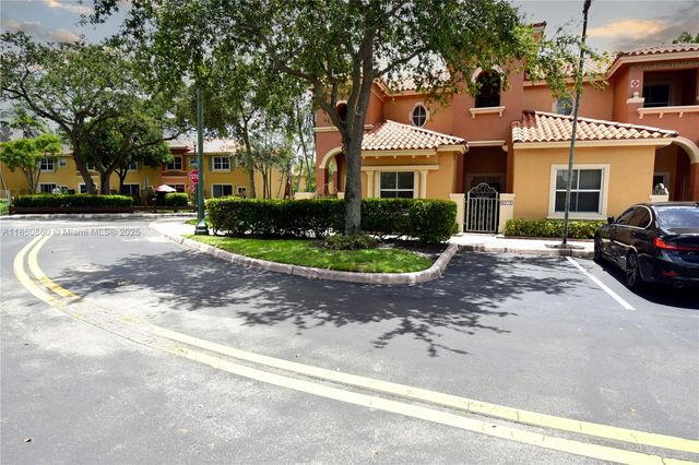 4975 N Tradewinds Ter 601, Dania Beach, FL 33312