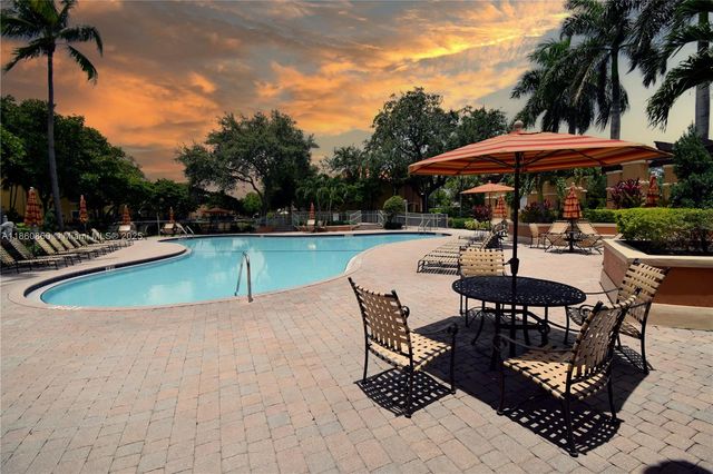 4975 N Tradewinds Ter 601, Dania Beach, FL 33312