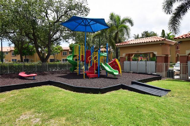 4975 N Tradewinds Ter 601, Dania Beach, FL 33312