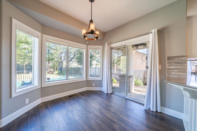 6116 Brassie Way, Redding, CA 96003