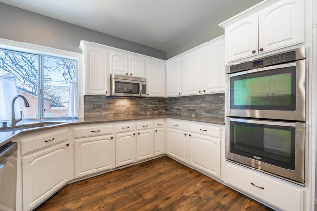 6116 Brassie Way, Redding, CA 96003