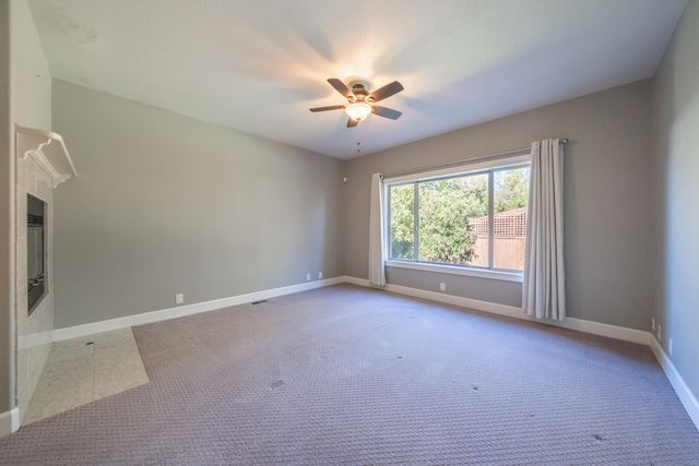 6116 Brassie Way, Redding, CA 96003