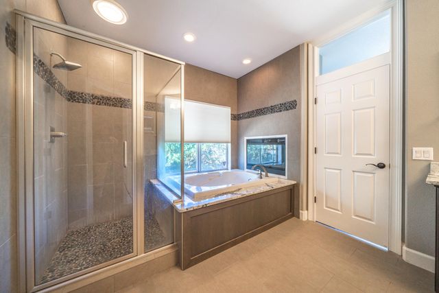 6116 Brassie Way, Redding, CA 96003