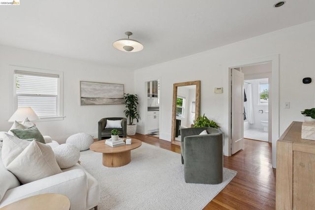 3021 California St, Oakland, CA 94602