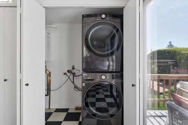 3021 California St, Oakland, CA 94602