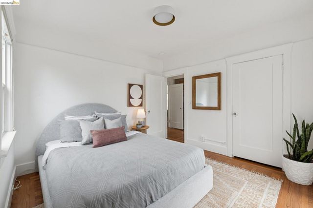 3021 California St, Oakland, CA 94602