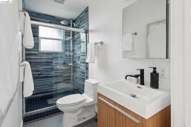 3021 California St, Oakland, CA 94602