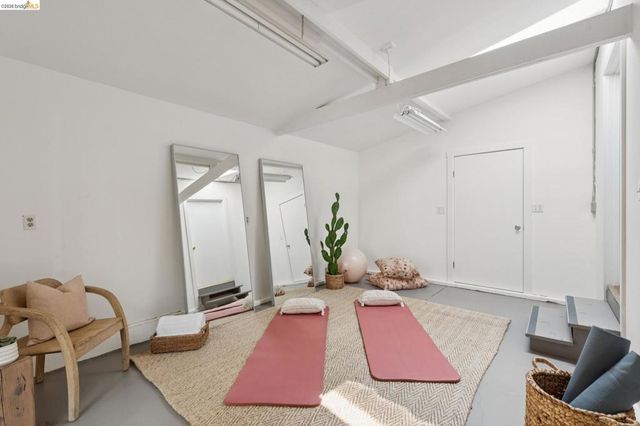 3021 California St, Oakland, CA 94602