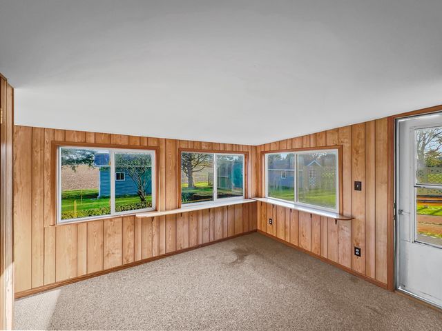 609 E Porter Avenue, Watseka, IL 60970