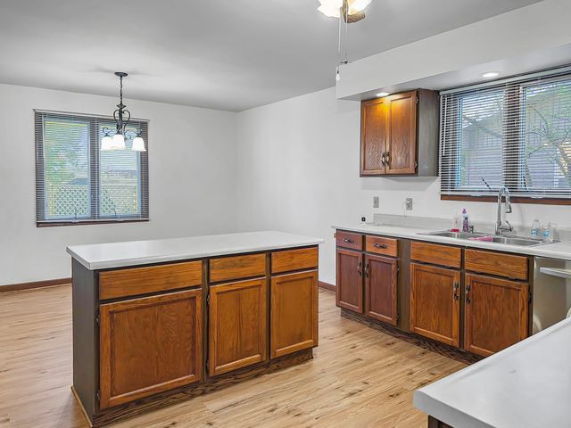 609 E Porter Avenue, Watseka, IL 60970