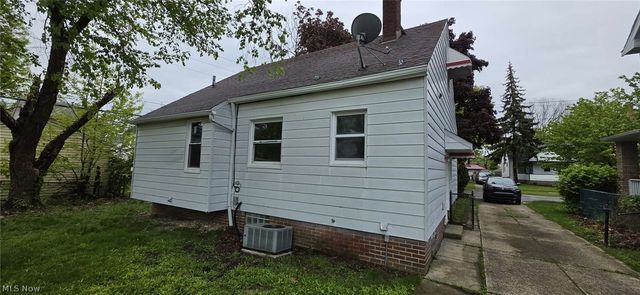 16415 Huntmere Avenue, Cleveland, OH 44110