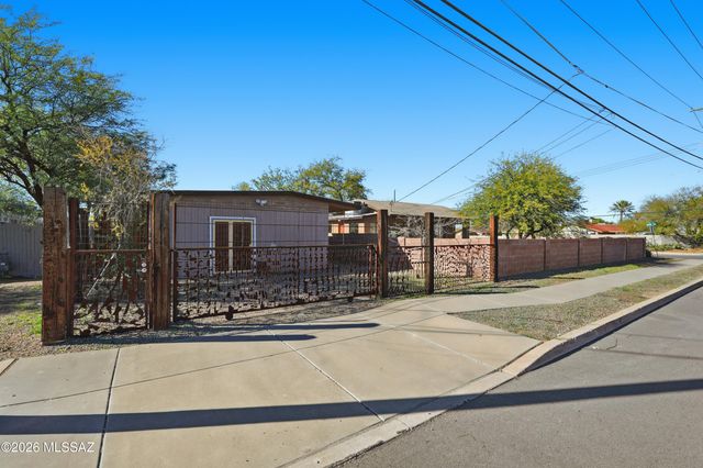 468 E Delano Street, Tucson, AZ 85705