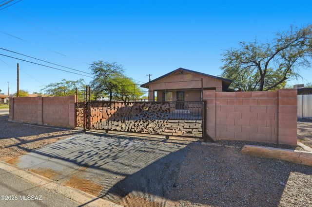 468 E Delano Street, Tucson, AZ 85705
