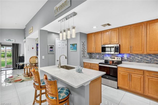 9321 Aegean CIR, Lehigh Acres, FL 33936