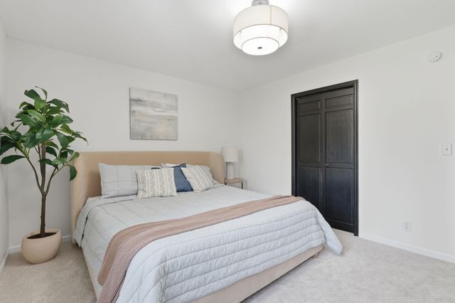 7470 Atherton Way, Eden Prairie, MN 55346