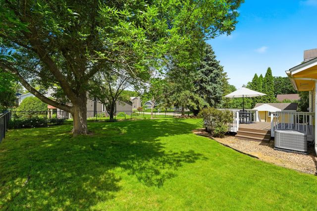 7470 Atherton Way, Eden Prairie, MN 55346
