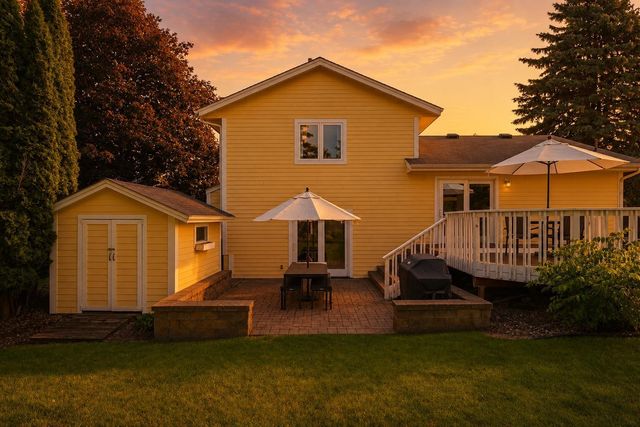 7470 Atherton Way, Eden Prairie, MN 55346