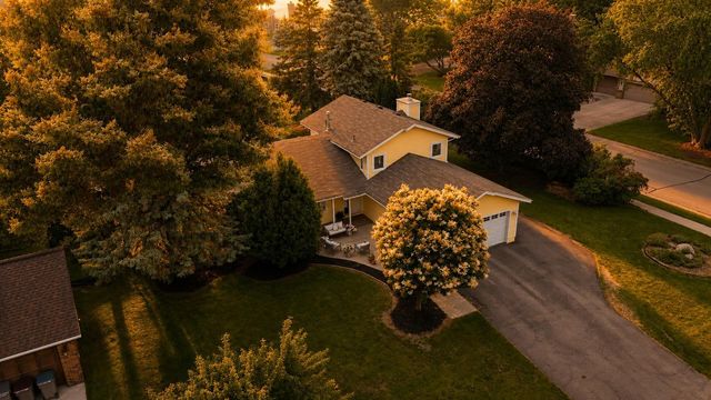 7470 Atherton Way, Eden Prairie, MN 55346