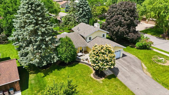 7470 Atherton Way, Eden Prairie, MN 55346