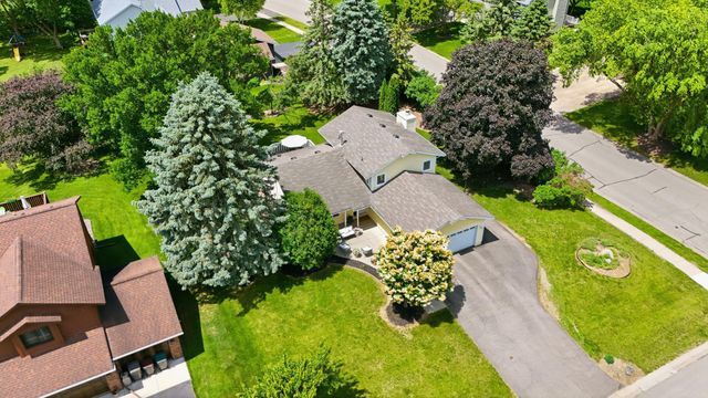 7470 Atherton Way, Eden Prairie, MN 55346