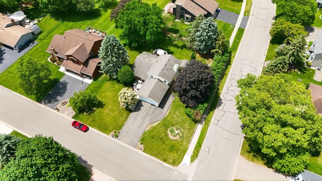 7470 Atherton Way, Eden Prairie, MN 55346