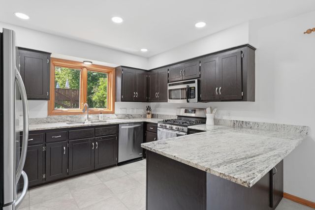 7470 Atherton Way, Eden Prairie, MN 55346