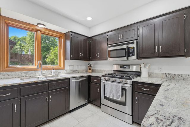 7470 Atherton Way, Eden Prairie, MN 55346