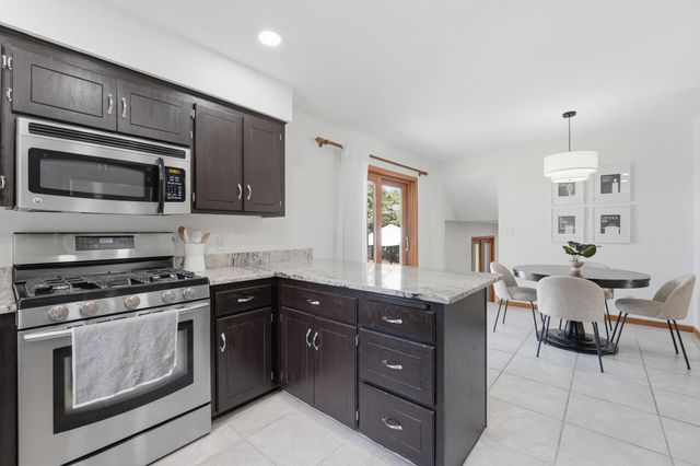 7470 Atherton Way, Eden Prairie, MN 55346