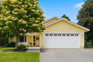 7470 Atherton Way, Eden Prairie, MN 55346