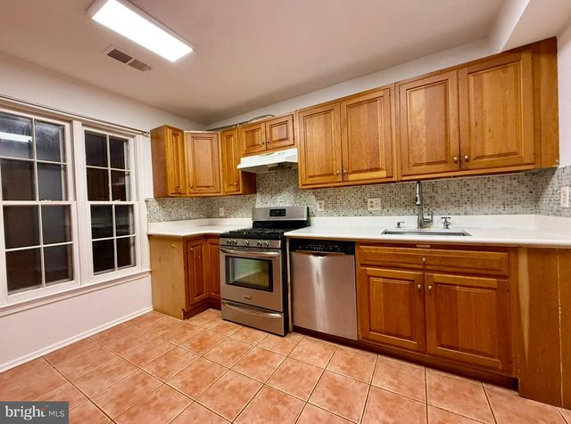 9531 BURDETT RD, Burke, VA 22015