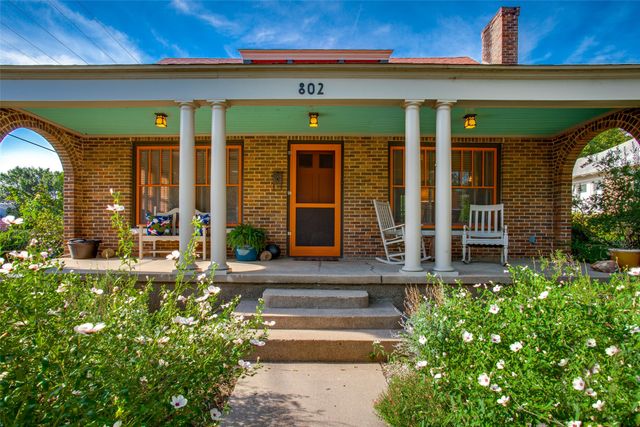 802 Salmon Drive, Dallas, TX 75208