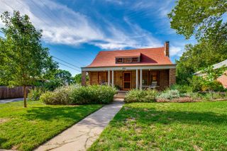 802 Salmon Drive, Dallas, TX 75208
