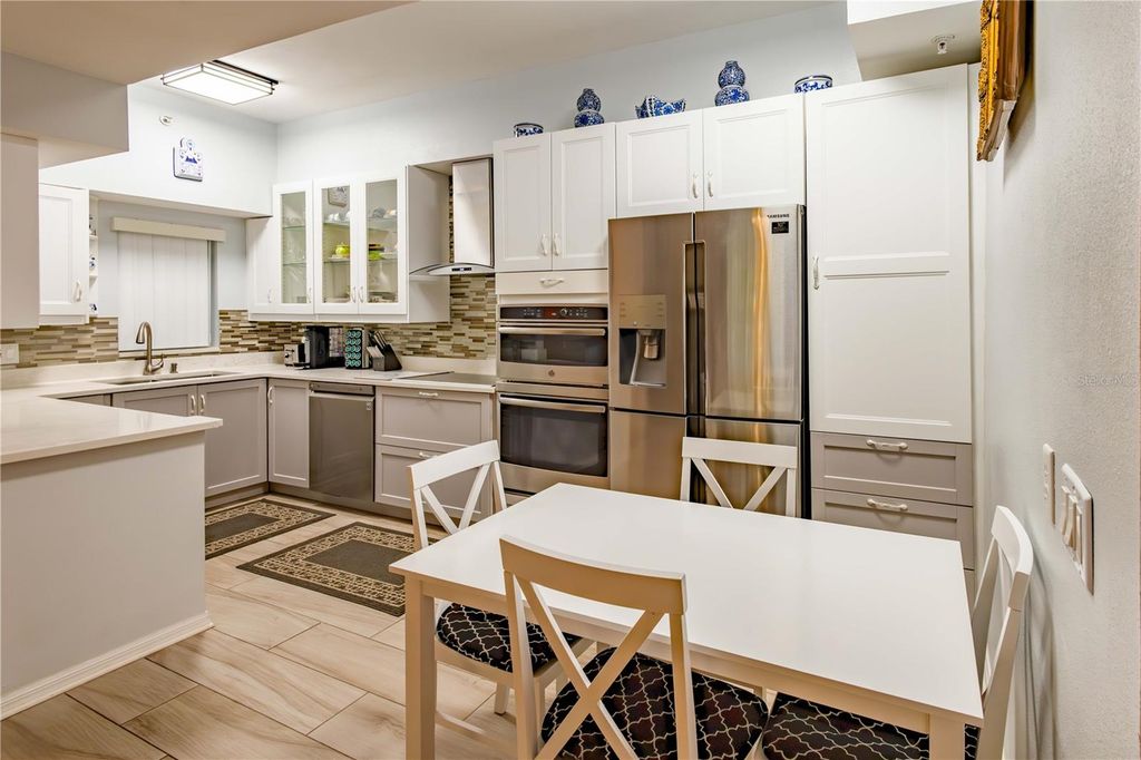 Image 12 of property listing at 4264 CENTRAL SARASOTA PARKWAY 117, Sarasota, FL 34238