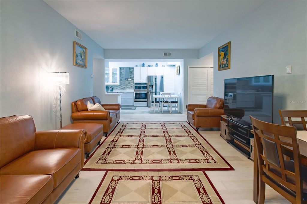 Image 9 of property listing at 4264 CENTRAL SARASOTA PARKWAY 117, Sarasota, FL 34238