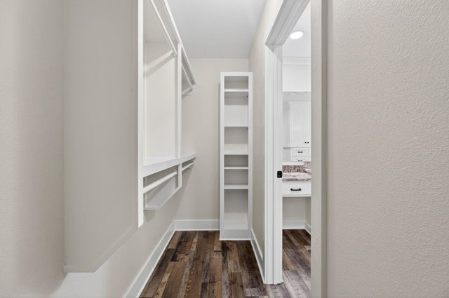 525 Charmaine Drive E, Woodville, TX 75979