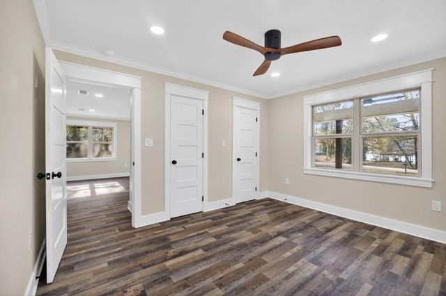 525 Charmaine Drive E, Woodville, TX 75979