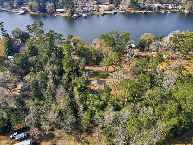 525 Charmaine Drive E, Woodville, TX 75979