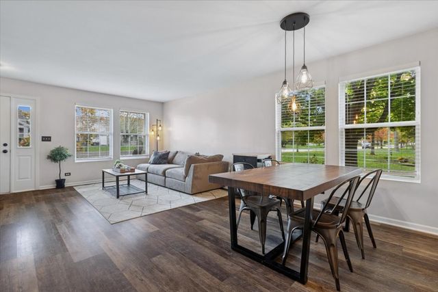 60 Wingate Drive 60, Oswego, IL 60543