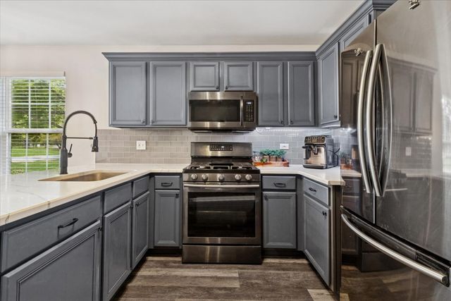 60 Wingate Drive 60, Oswego, IL 60543