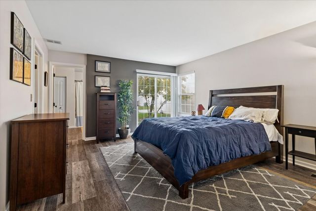 60 Wingate Drive 60, Oswego, IL 60543