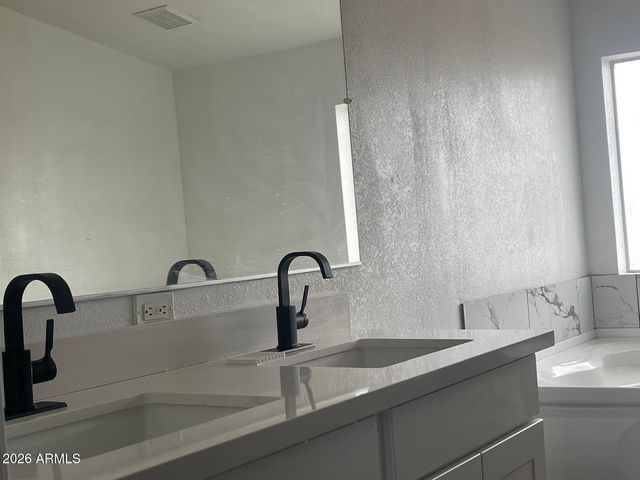 35341 W SUNRISE Drive, Arlington, AZ 85322