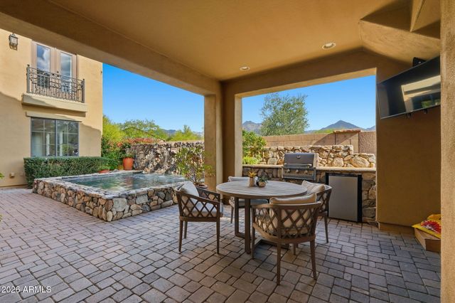 9832 E EDGESTONE Drive, Scottsdale, AZ 85255