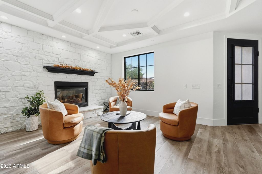 9832 E EDGESTONE Drive, Scottsdale, AZ 85255 — photo 4