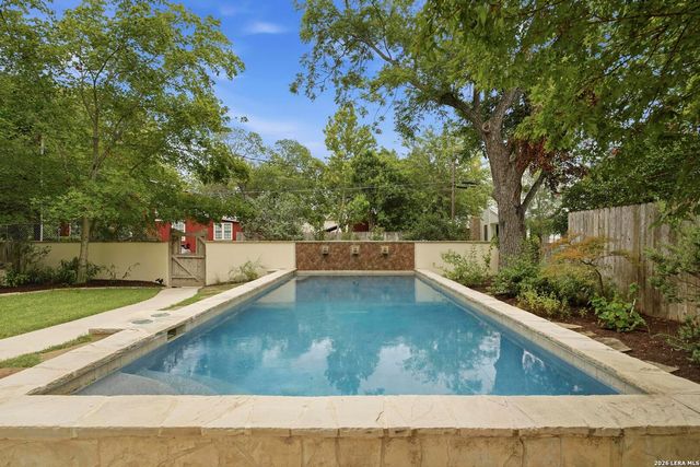 404 OGrady St, Boerne, TX 78006
