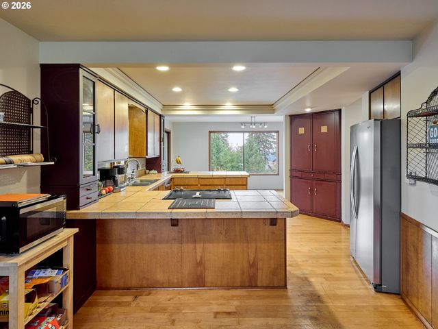 3780 VICTOR POINT Rd Ne, Silverton, OR 97381