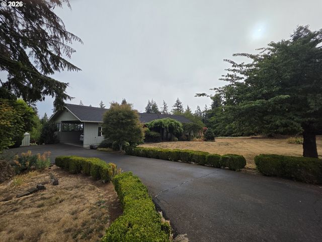 3780 VICTOR POINT Rd Ne, Silverton, OR 97381