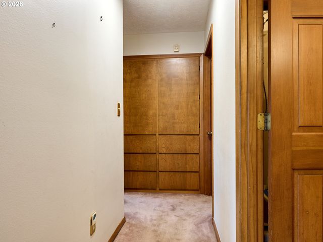 3780 VICTOR POINT Rd Ne, Silverton, OR 97381