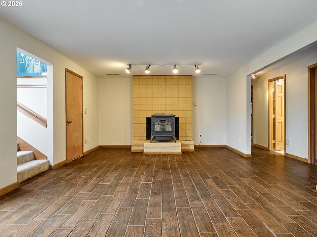 3780 VICTOR POINT Rd Ne, Silverton, OR 97381