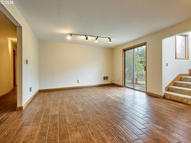 3780 VICTOR POINT Rd Ne, Silverton, OR 97381