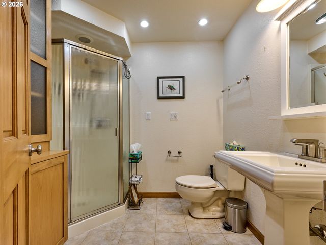 3780 VICTOR POINT Rd Ne, Silverton, OR 97381